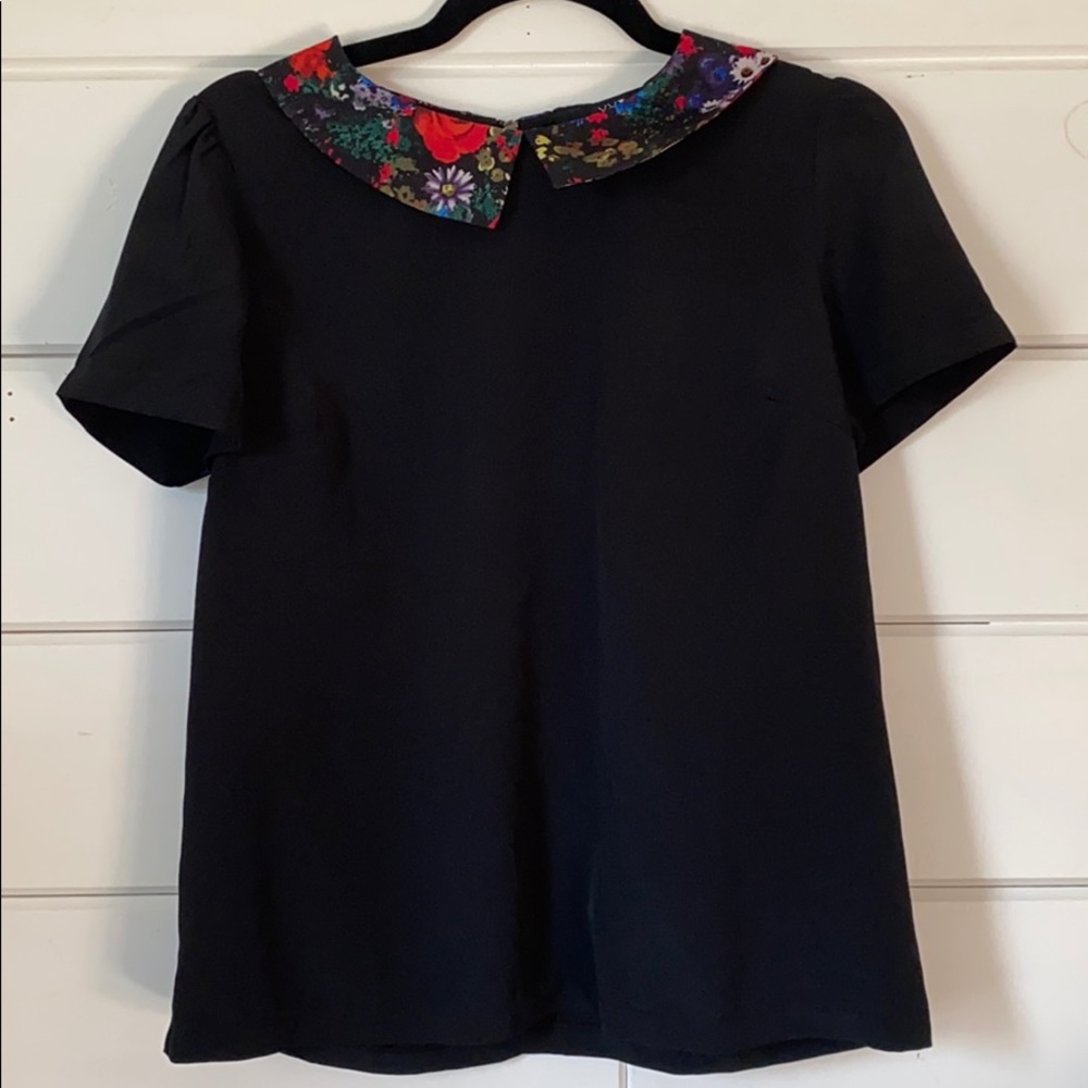Black Short Sleeve Blouse with Floral Collar